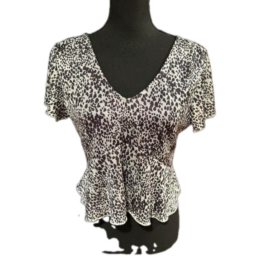 EUC Koaj animal print top short sleeves light weight Sz L